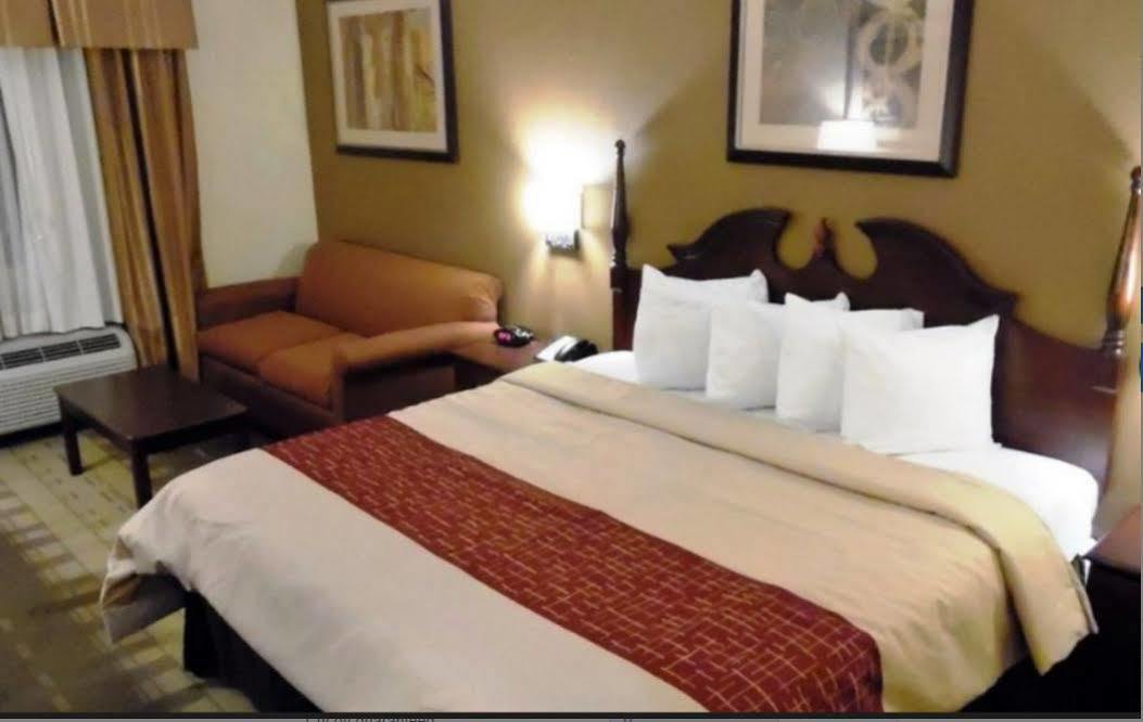 Red Roof Inn Champaign - University Εξωτερικό φωτογραφία